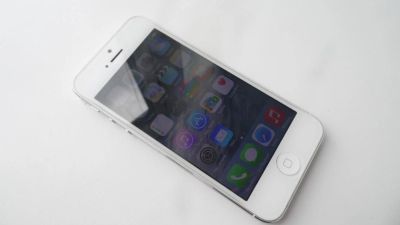 Лот: 5637663. Фото: 1. iPhone 5 16gb Белый. Смартфоны