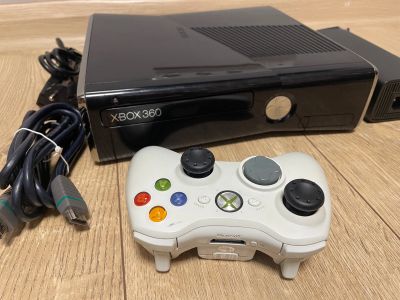 Лот: 20369832. Фото: 1. Xbox 360 500GB Freeboot. Консоли