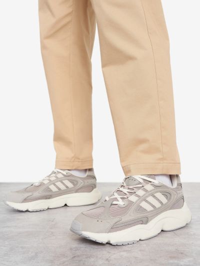 Лот: 25369062. Фото: 1. Кроссовки мужские adidas Ozmillen... Кеды, кроссовки, слипоны