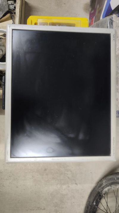 Лот: 18402107. Фото: 1. монитор Nec LCD1970nx. ЖК-мониторы
