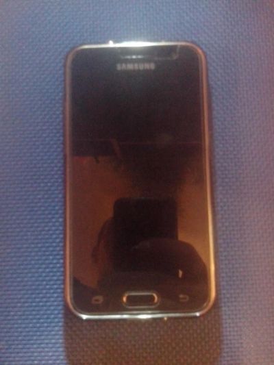 Лот: 8848408. Фото: 1. Samsung Galaxy j1 (2016) duos... Смартфоны