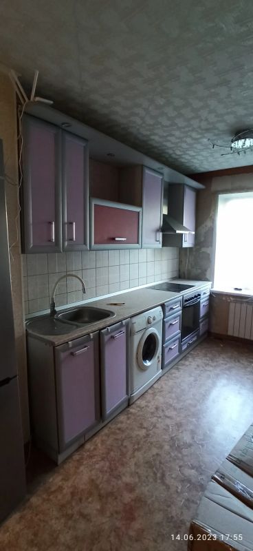 Лот: 20530590. Фото: 1. Кухонный гарнитур с техникой бу. Плиты, духовые шкафы, варочные поверхности