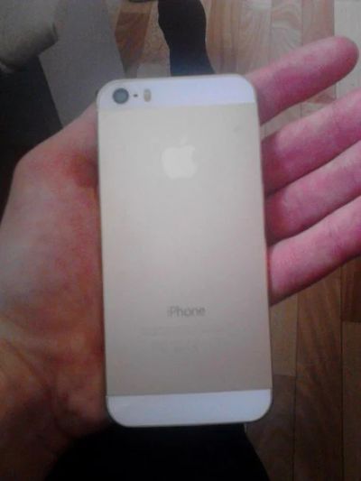 Лот: 6248131. Фото: 1. IPhone 5. Смартфоны