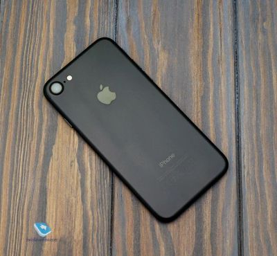 Лот: 8636350. Фото: 1. iPhone 7 матовый. Смартфоны