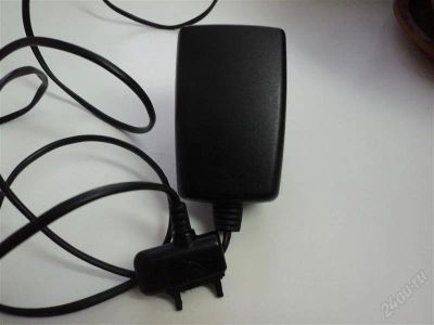 Лот: 2284001. Фото: 1. Зарядное устройство для Sony Ericsson. Зарядные устройства, блоки питания, адаптеры сетевые для смартфонов
