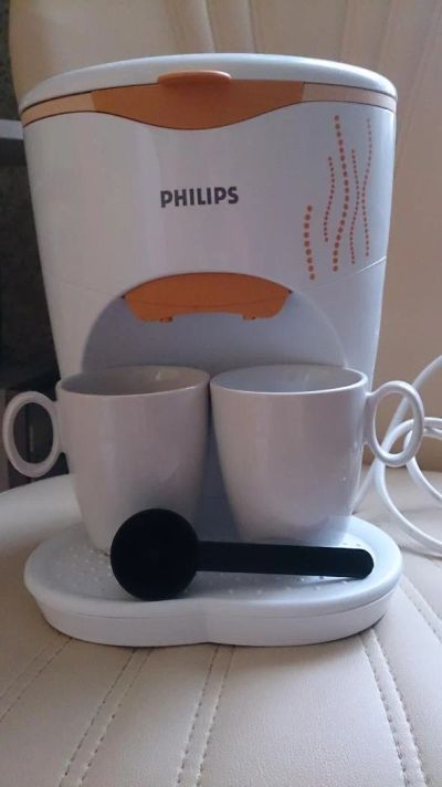 Лот: 4060566. Фото: 1. кофеварка Philips. Чайники, кофемашины, кулеры