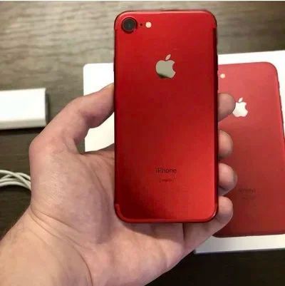 Лот: 13997607. Фото: 1. iPhone 7 red 128gb идеальное состоянии... Смартфоны