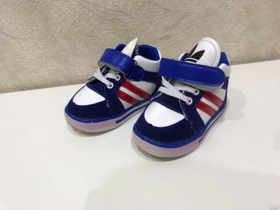 Лот: 13421427. Фото: 1. Кросовки Adidas Kids. Кеды, кроссовки