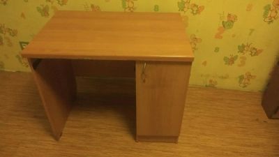 Лот: 10931356. Фото: 1. Стол компьютерный. Компьютерные и письменные столы