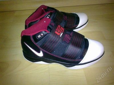 Лот: 411762. Фото: 1. Nike Lebron James III размер евро... Кеды, кроссовки, слипоны