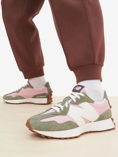 Лот: 22456297. Фото: 1. Кроссовки женские New Balance... Другое (одежда, обувь, галантерея)