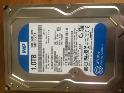 Лот: 8011549. Фото: 1. Жёсткий диск Sata 1 TB. Жёсткие диски (HDD)