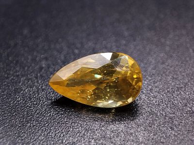 Лот: 20853587. Фото: 1. 2.66 ct. Циркон жёлтый груша... Драгоценные и поделочные камни