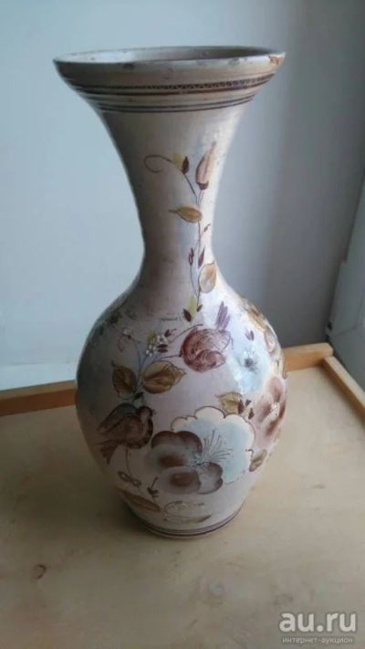 Лот: 13500170. Фото: 1. Керамическая ваза старенькая. Фарфор, керамика
