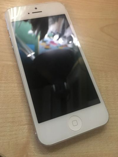 Лот: 9397265. Фото: 1. iPhone 5 32GB White. Смартфоны