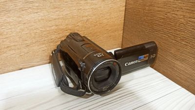 Лот: 20019009. Фото: 1. Видеокамера Canon Legria HF S200... Видеокамеры
