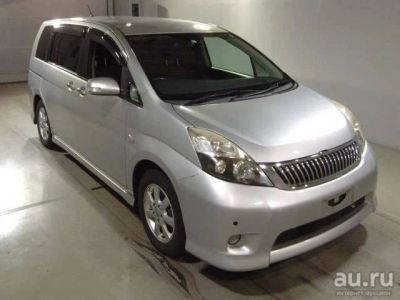 Лот: 18489150. Фото: 1. Toyota ISis 2011 г.в. Автомобили
