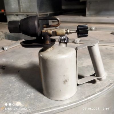 Лот: 24394342. Фото: 1. (горелка)паяльная лампа. Портативные газовые плиты и горелки