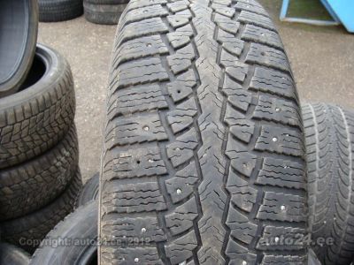 Лот: 4843750. Фото: 1. R17 225/60 продам 2 шины maxxis... Шины