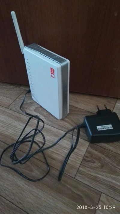 Лот: 11237649. Фото: 1. Wi-fi Роутер МТС( DIR 320). Маршрутизаторы (роутеры)