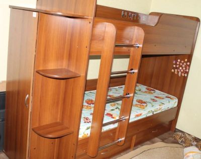 Лот: 6345248. Фото: 1. Продам двухъярусную детскую кровать. Кровати