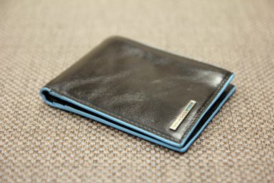 Лот: 14985367. Фото: 1. Портмоне Piquadro blue square... Бумажники, кошельки, портмоне