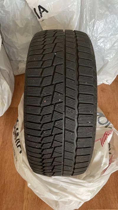 Лот: 19514192. Фото: 1. Зимние шины 225/45/18 Maxxis ArcticTrekker... Шины