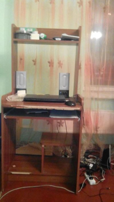 Лот: 4447341. Фото: 1. Компьютерный стол. Стойки и тумбы для аппаратуры