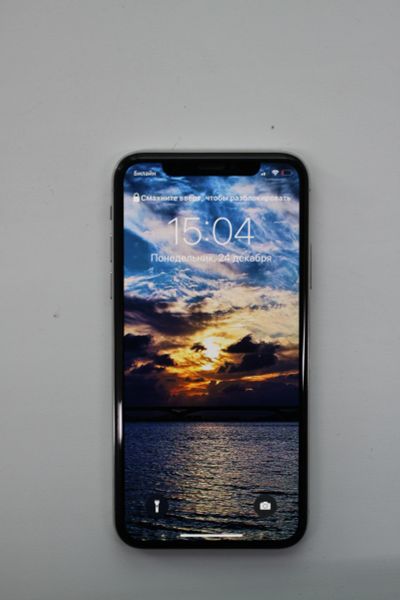 Лот: 12841858. Фото: 1. iPhone X 256 Gb silver. Смартфоны