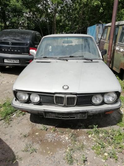 Лот: 13905488. Фото: 1. BMW 520I E28 1985г. Автомобили