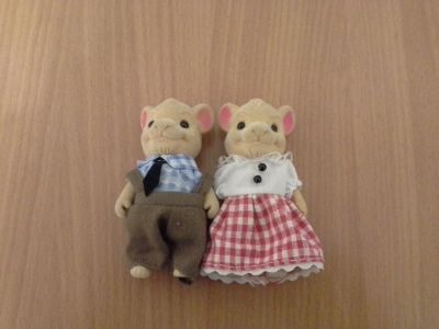 Лот: 7160850. Фото: 1. Зверюшки львы Happy Family. Куклы и аксессуары