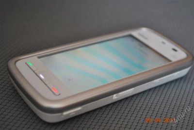 Лот: 913269. Фото: 1. nokia5228 телефону сутки,не к... Кнопочные мобильные телефоны