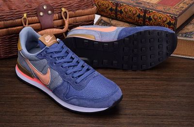 Лот: 7572042. Фото: 1. Кроссовки Nike Internationalist... Кеды, кроссовки, слипоны