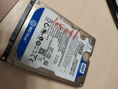Лот: 17195660. Фото: 1. wd250bpvt 2.5. Жёсткие диски (HDD)