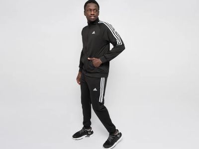 Лот: 24979363. Фото: 1. Спортивный костюм Adidas. Спортивные костюмы