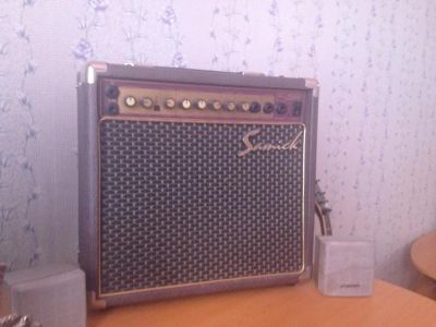 Лот: 5419240. Фото: 1. Гитарный комбоусилитель Samick... Гитарные эффекты и комбоусилители