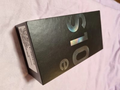 Лот: 17265974. Фото: 1. Samsung Galaxy s10e. Смартфоны