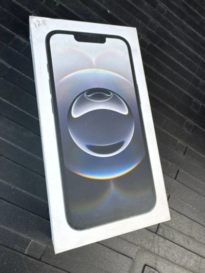Лот: 25511210. Фото: 1. iPhone 16e 128 ГБ черный. Смартфоны