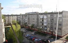 Лот: 4258070. Фото: 1. Сдам комнату (с мебелью) в 3-х... Квартиры, студии