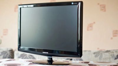 Лот: 5462402. Фото: 1. Широкоформатный монитор Samsung... ЖК-мониторы
