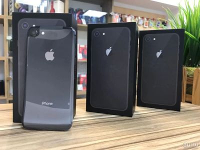 Лот: 16989076. Фото: 1. iPhone 8 64gb. Гарантия. Смартфоны
