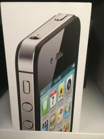 Лот: 3785916. Фото: 1. iphone 4s 16 gb black. Смартфоны