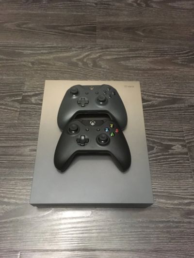 Лот: 17711319. Фото: 1. Xbox One X. Игровые приставки, консоли