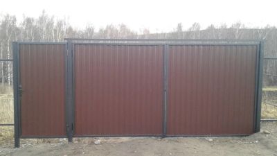 Лот: 17313816. Фото: 1. Ворота с калиткой. Ворота, заборы, шлагбаумы