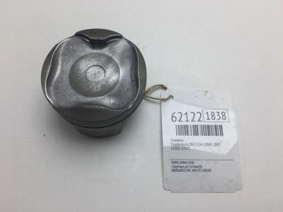 Лот: 20401684. Фото: 1. Поршень Toyota Auris 2007 1310137071... Двигатель и элементы двигателя