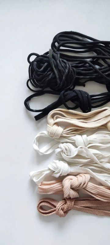 Лот: 25888796. Фото: 1. Шнурки. Разные. Новые. Одним лотом... Другое (гардеробные аксессуары)