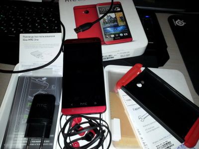Лот: 4536522. Фото: 1. HTC ONE 32 gb RED РСТ идеальное... Смартфоны
