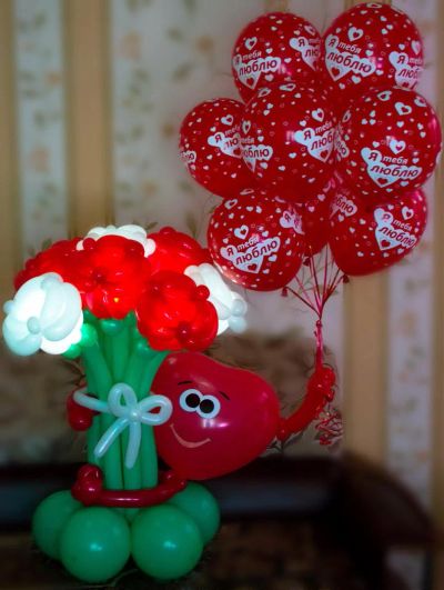 Лот: 5091230. Фото: 1. Светящиеся розы из шаров. Воздушные шары