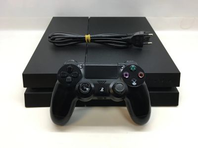 Лот: 16284114. Фото: 1. Игровая приставка Sony PlayStation... Игры для консолей