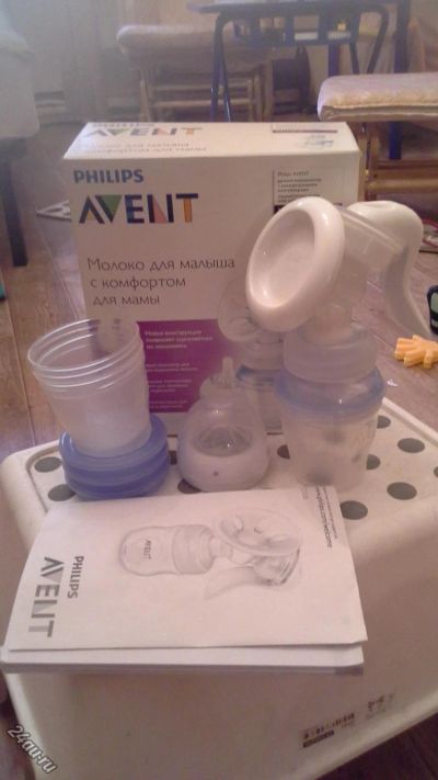 Лот: 7995597. Фото: 1. Молокоотсос Avent, с емкостями... Детское питание